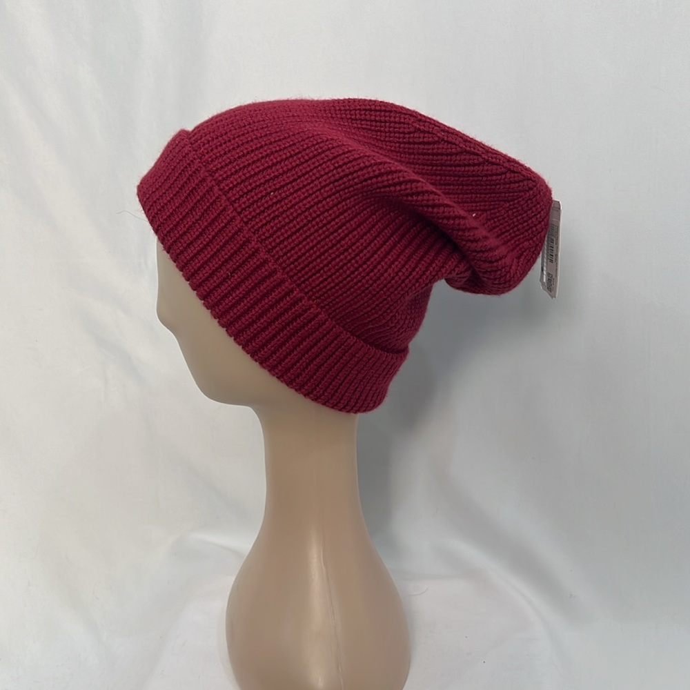 NWT / Lululemon Ribbed merino wool-blend knit beanie
